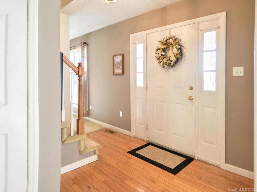 204 Kelly Hunter Road Marshall, NC 28753 - Photo 10 of 36 Gallery Image 10
