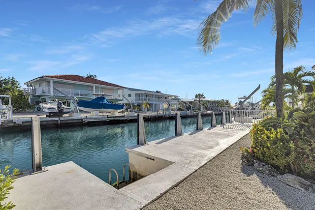 a view of a house with outdoor space
