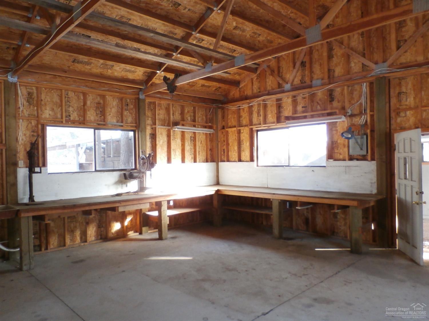 67200 Harrington Loop Road Bend, OR 97703 - Photo 7 of 22 Additional Photo