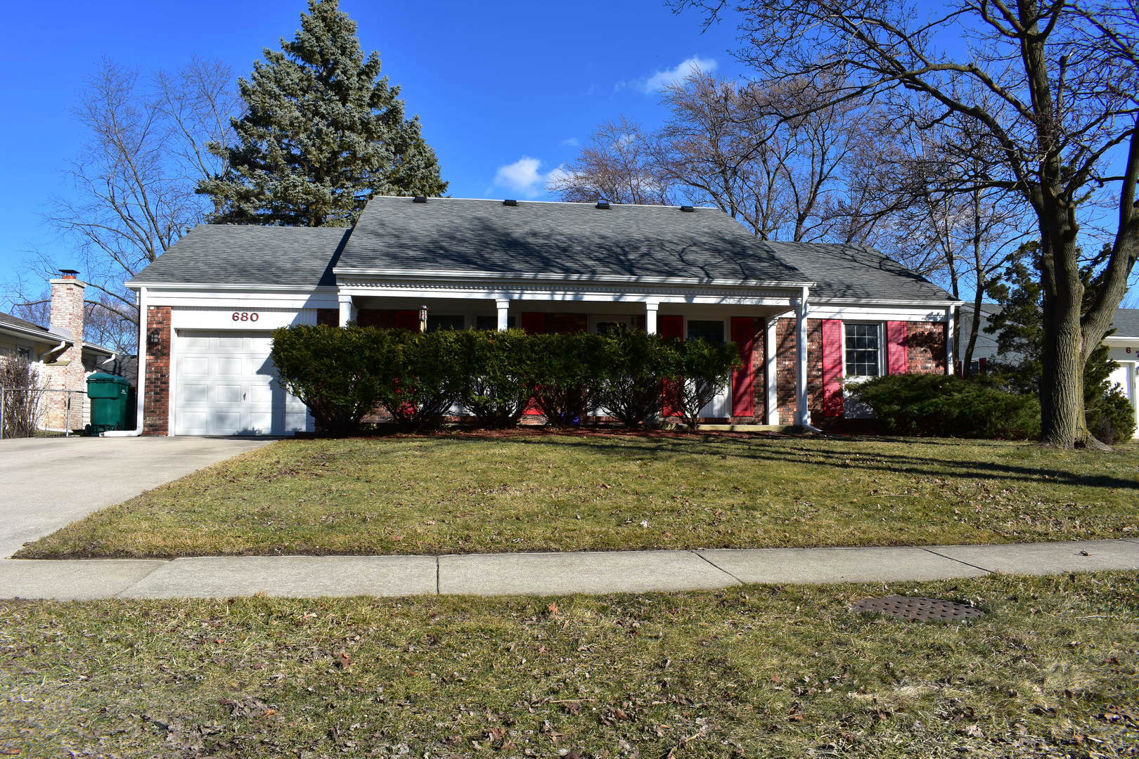 680 Indian Spring Lane Buffalo Grove, IL 60089 - Photo 1 of 16