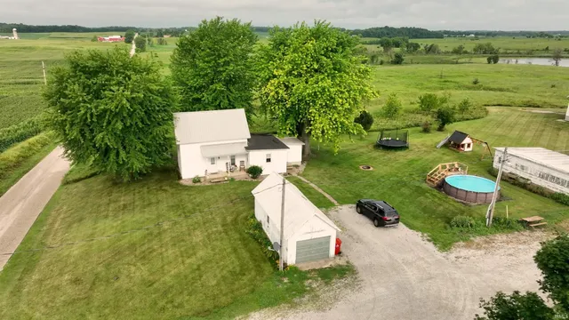 $2,400,000 | 7404 West 1400 North, Silver Lake, IN 46982