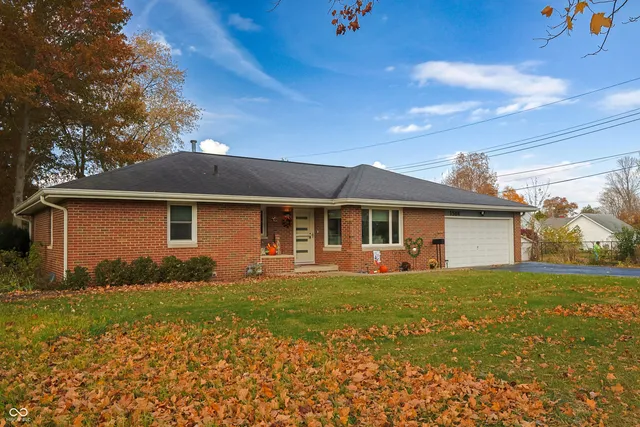 $319,900 | 1504 McClure Road, Columbus, IN 47201