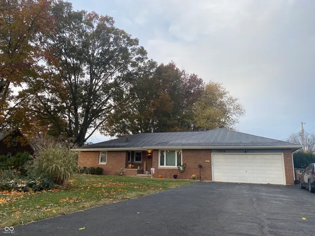 $319,900 | 1504 McClure Road, Columbus, IN 47201
