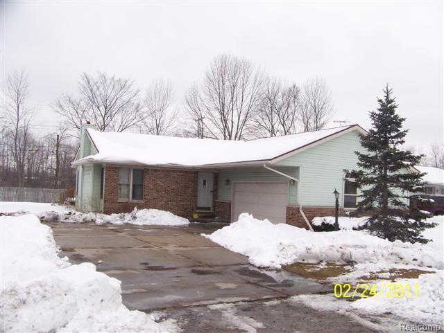 697 Range Road Marysville, MI 48040 - Photo 1 of 7 102_1847