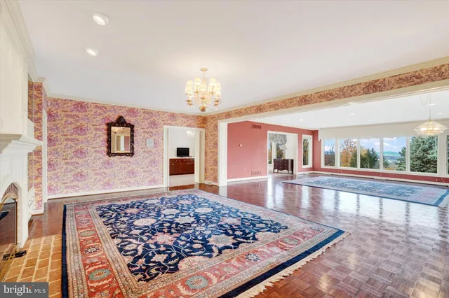 $1,275,000 | 925 Summit Circle North, York, PA 17403