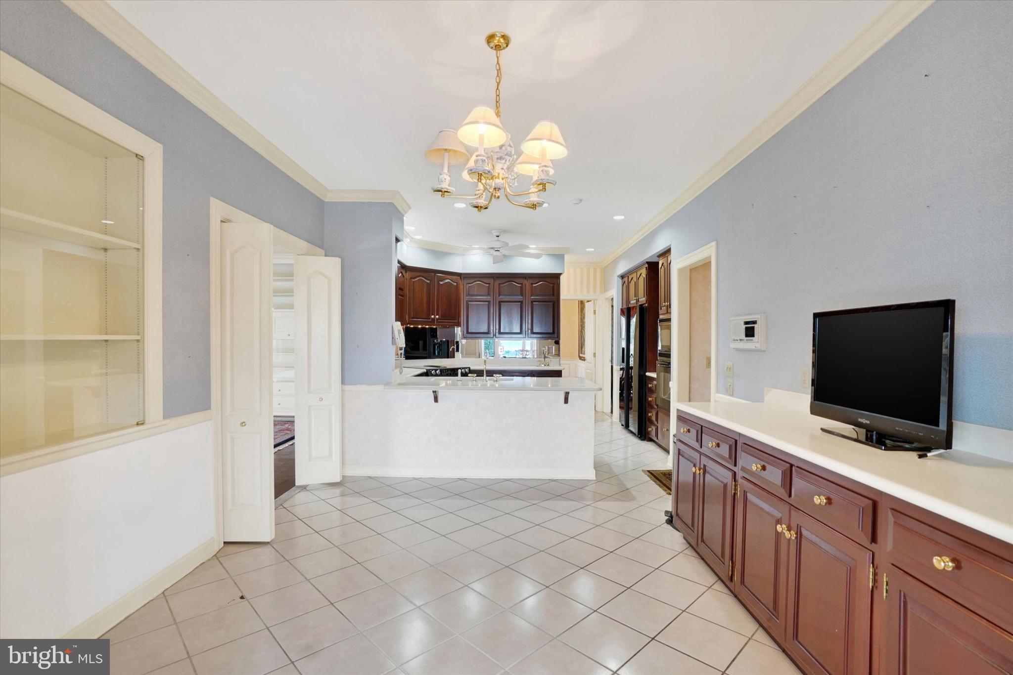 925 Summit Circle North York, PA 17403 - Photo 22 of 67 Butler pantry offering extra cabinetry & counters