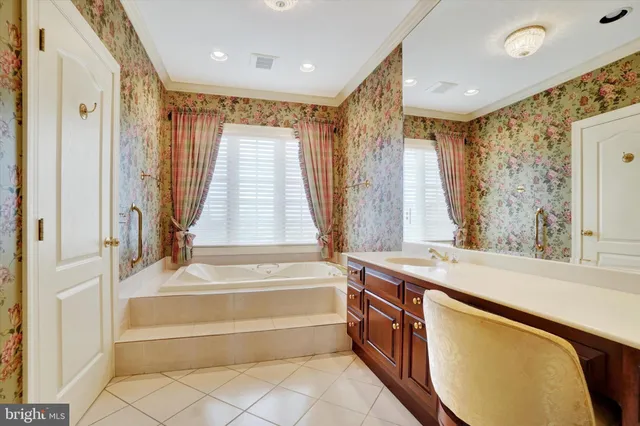 $1,275,000 | 925 Summit Circle North, York, PA 17403