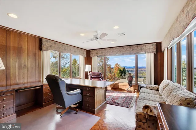 $1,275,000 | 925 Summit Circle North, York, PA 17403