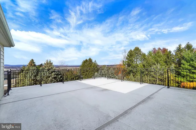 $1,275,000 | 925 Summit Circle North, York, PA 17403