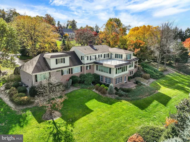 $1,275,000 | 925 Summit Circle North, York, PA 17403