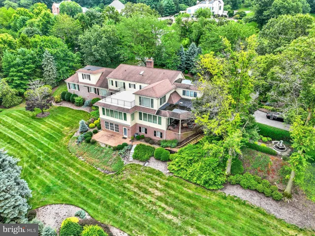 $1,275,000 | 925 Summit Circle North, York, PA 17403