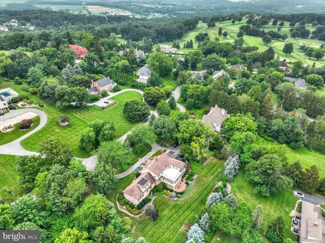 $1,275,000 | 925 Summit Circle North, York, PA 17403