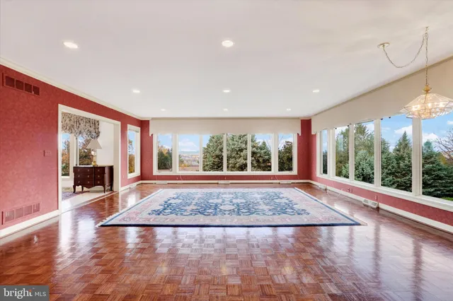 $1,275,000 | 925 Summit Circle North, York, PA 17403