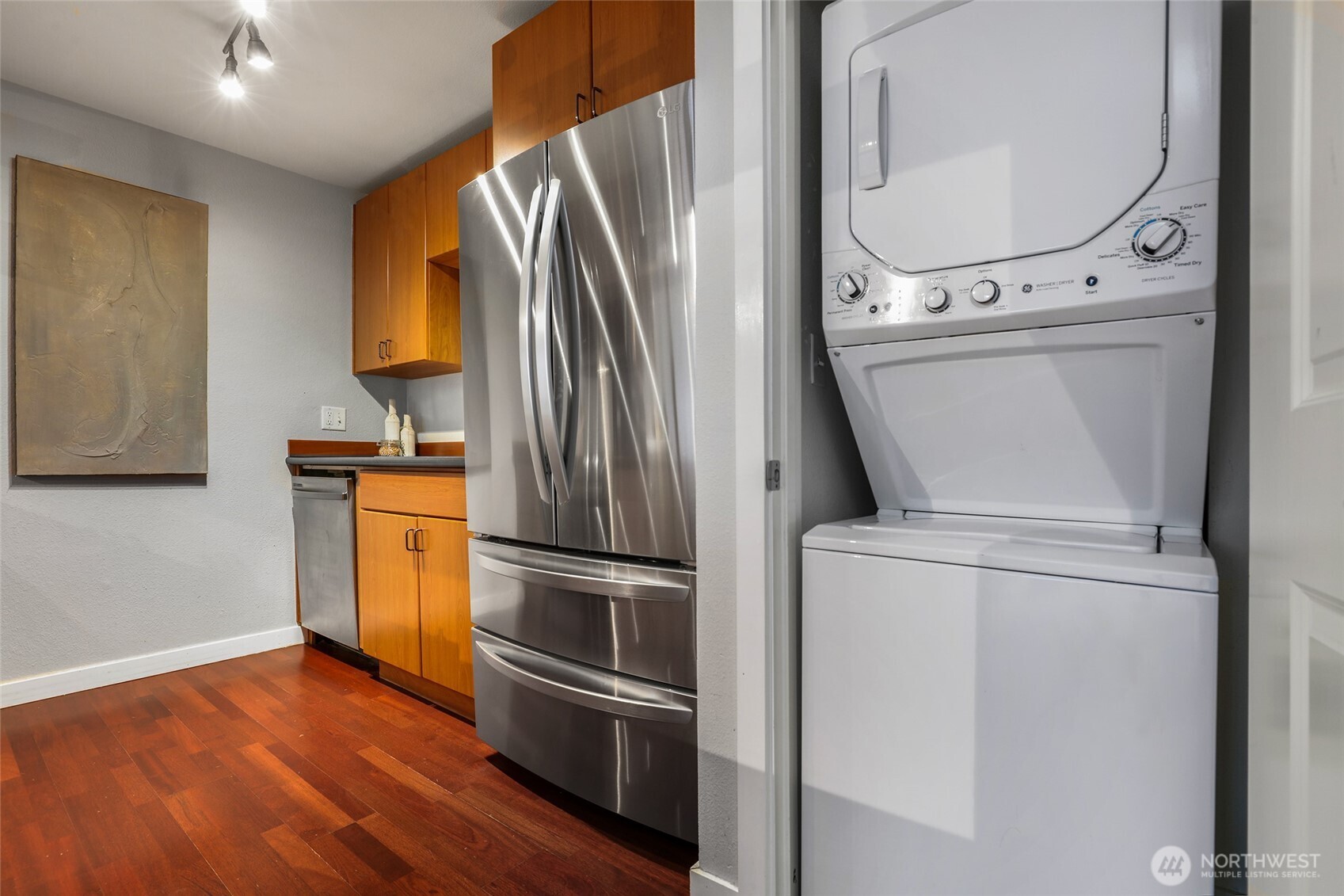 7307 Sand Point Way Northeast, Unit B838 Seattle, WA 98115 - Photo 8 of 20