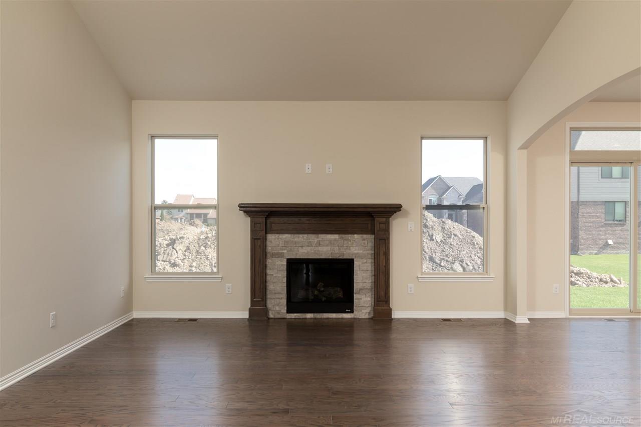 49648 Split Rock Road Macomb, MI 48044 - Photo 8 of 22 Family Room