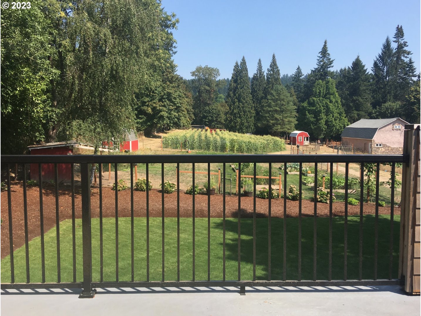 22362 South Grapevine Road West Linn, OR 97068 - Photo 2 of 36 Gallery Image 2