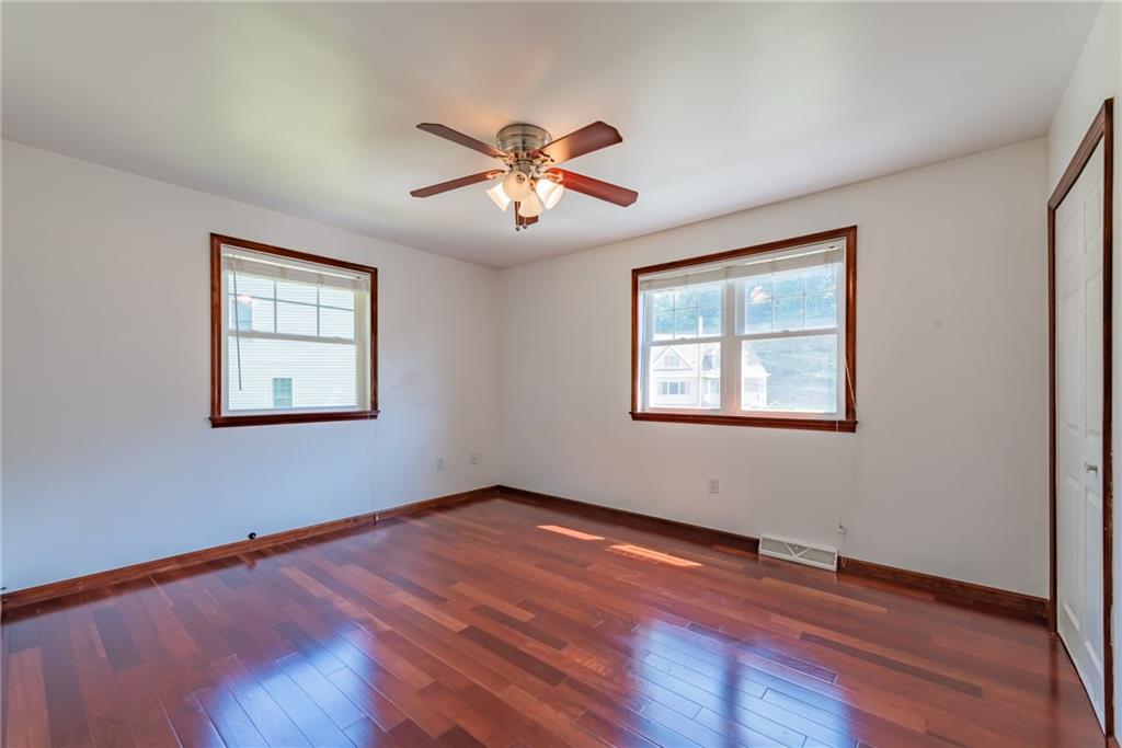 1452 Cliffview Road Pittsburgh, PA 15212 - Photo 16 of 25 Gallery Image 16