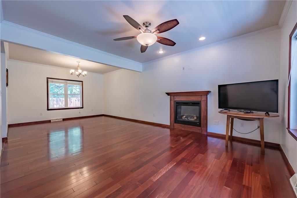 1452 Cliffview Road Pittsburgh, PA 15212 - Photo 5 of 25 Gallery Image 5
