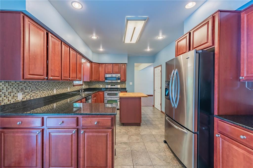 1452 Cliffview Road Pittsburgh, PA 15212 - Photo 7 of 25 Gallery Image 7