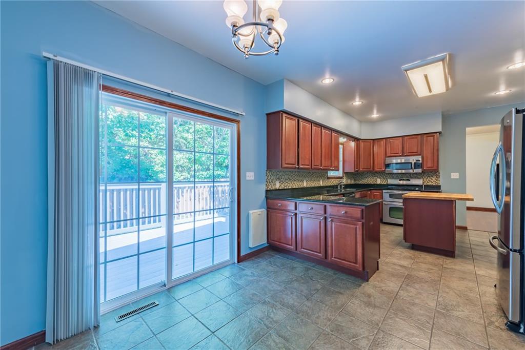 1452 Cliffview Road Pittsburgh, PA 15212 - Photo 9 of 25 Gallery Image 9