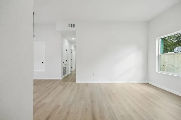 $1,650 | 422 New Hampshire Street, Unit B, Houston, TX 77029