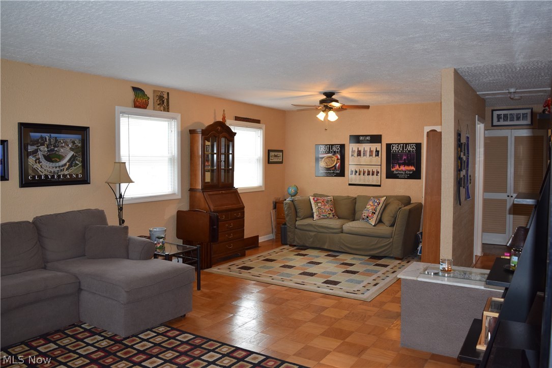5807 Ridgewood Avenue Parma, OH 44129 - Photo 2 of 22