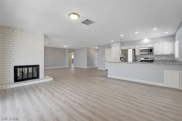 $2,100 | 1829 Runningbear Drive, Las Vegas, NV 89108