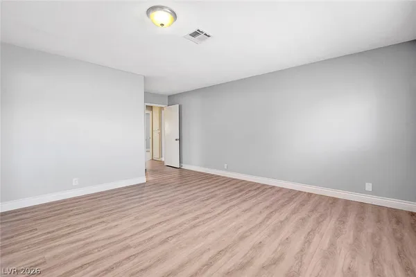 $2,100 | 1829 Runningbear Drive, Las Vegas, NV 89108