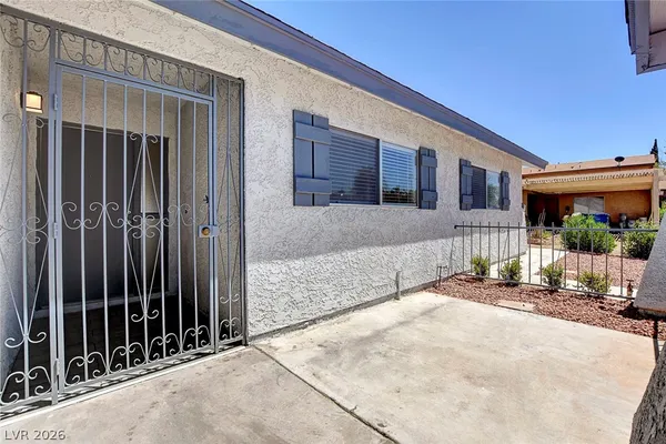 $2,100 | 1829 Runningbear Drive, Las Vegas, NV 89108