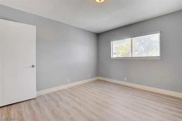 $2,100 | 1829 Runningbear Drive, Las Vegas, NV 89108