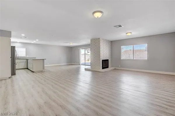 $2,100 | 1829 Runningbear Drive, Las Vegas, NV 89108