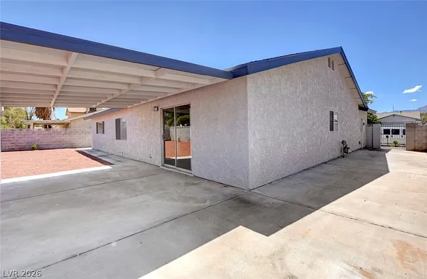 $2,100 | 1829 Runningbear Drive, Las Vegas, NV 89108