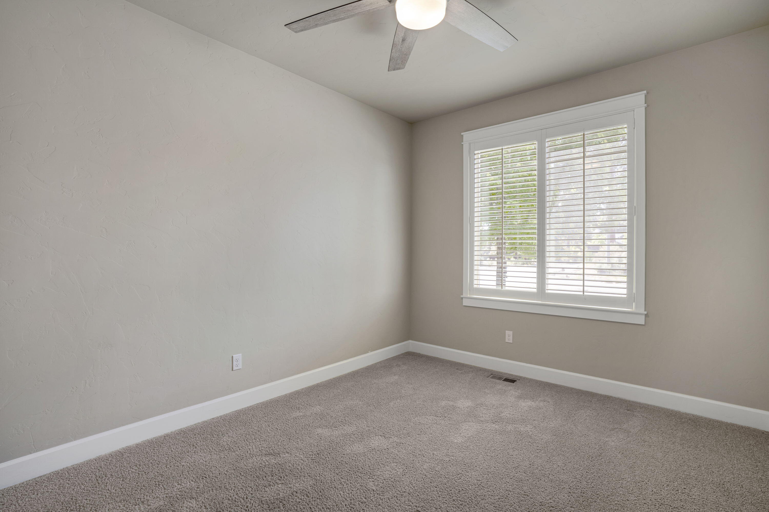 60235 Addie Triplett Loop Bend, OR 97702 - Photo 25 of 39 25