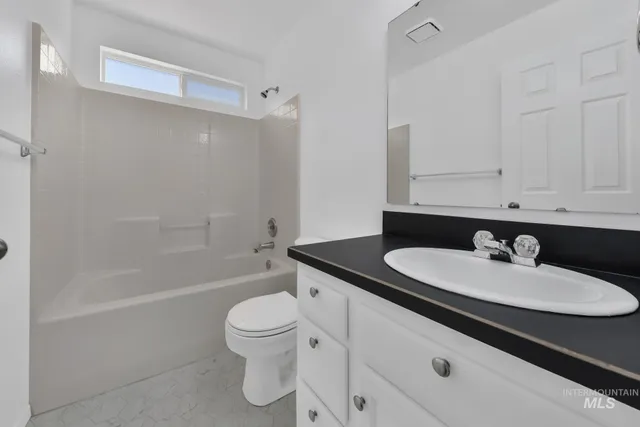 $529,000 | 3719 East Sage Court, Nampa, ID 83687