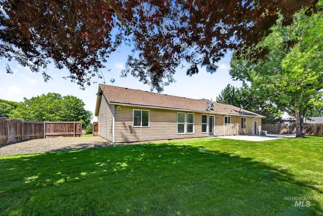 $529,000 | 3719 East Sage Court, Nampa, ID 83687