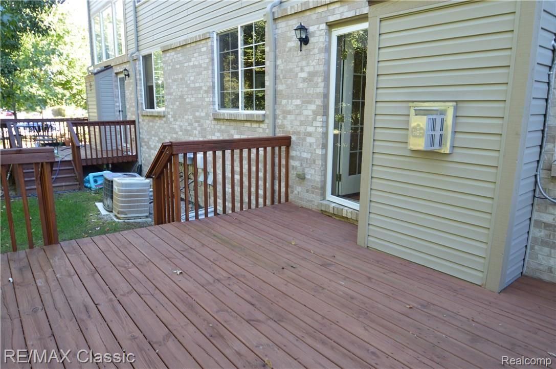 41472 Glade Road Canton, MI 48187 - Photo 42 of 44 DSC_0015.JPG