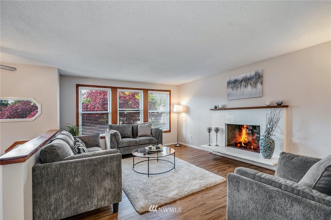 221 218th Place Southwest Bothell, WA 98021 - Photo 3 of 40