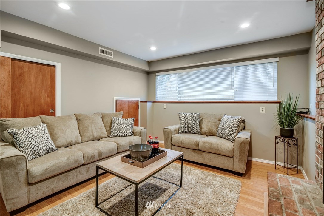 221 218th Place Southwest Bothell, WA 98021 - Photo 22 of 40