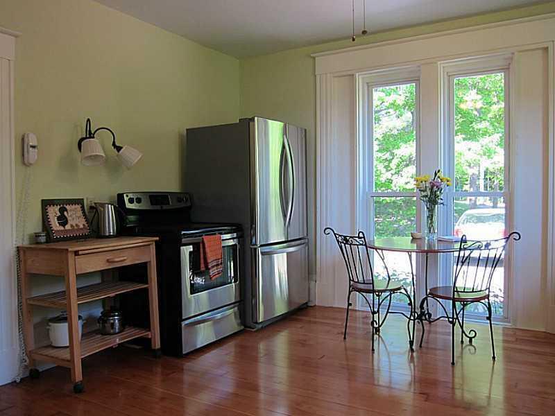 31 Leach Road Kittery, ME 03904 - Photo 12 of 27 Kitchen. Kitchen with appliances.