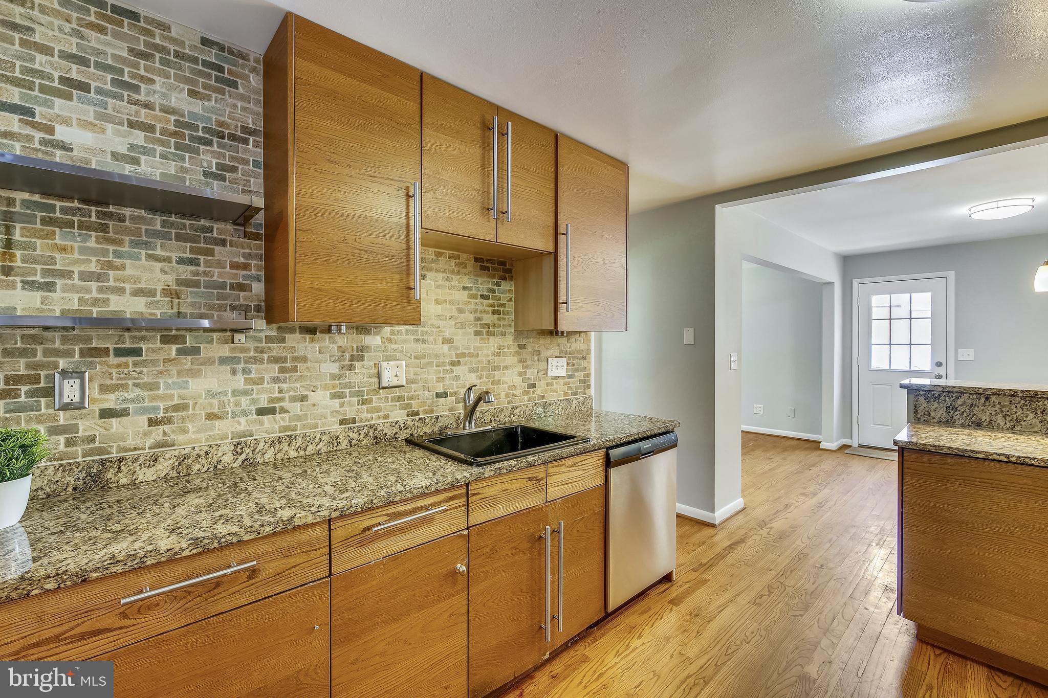 912 Lowander Lane Silver Spring, MD 20901 - Photo 14 of 41 Gallery Image 14