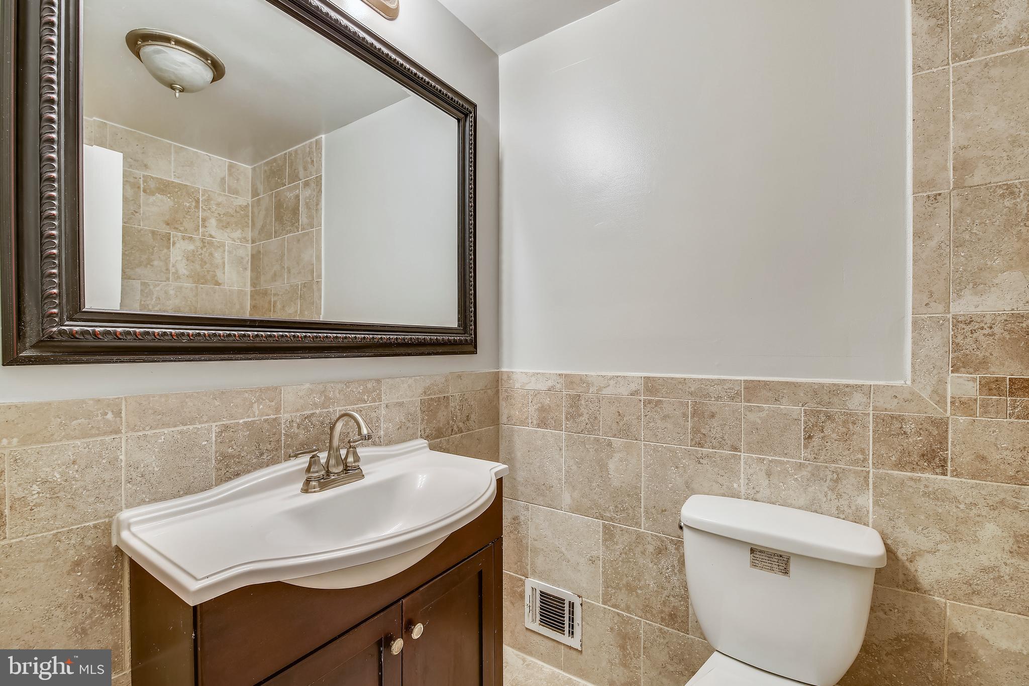 912 Lowander Lane Silver Spring, MD 20901 - Photo 19 of 41 Main full bath