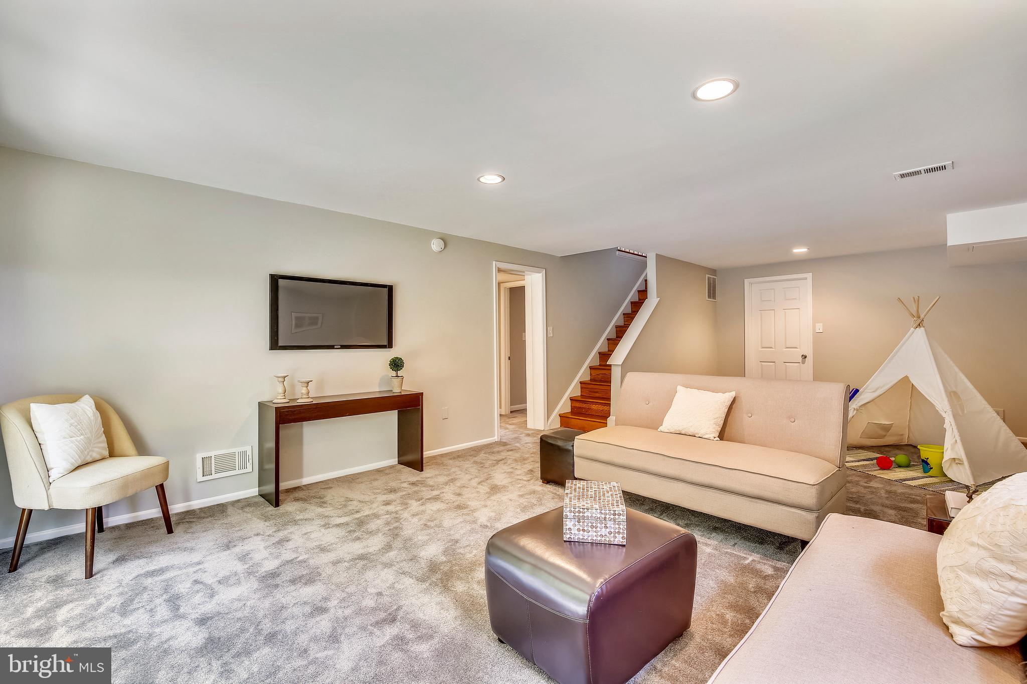 912 Lowander Lane Silver Spring, MD 20901 - Photo 25 of 41 Gallery Image 25