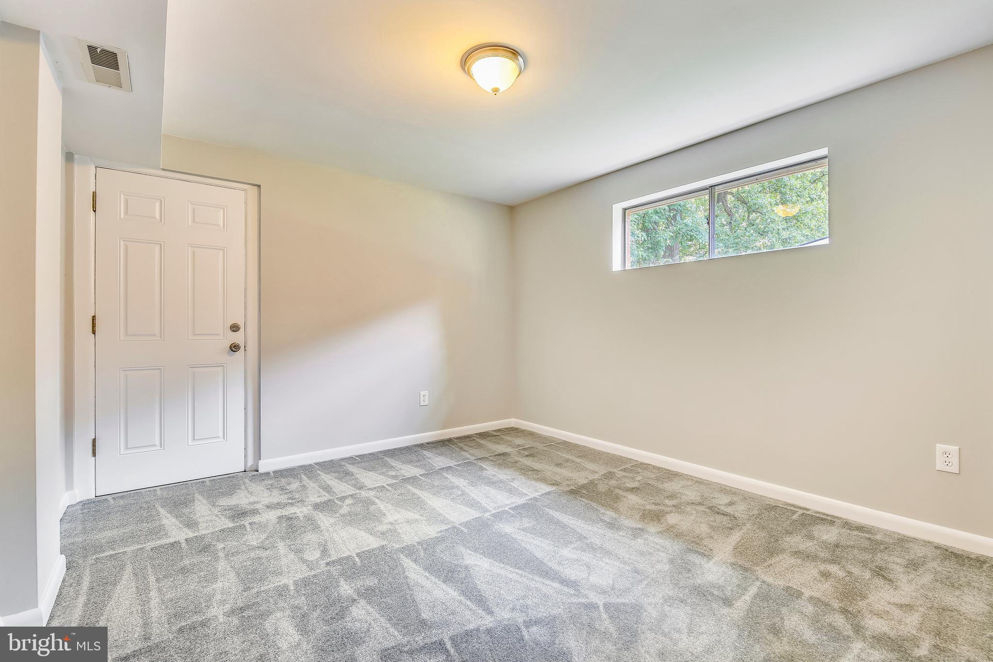 912 Lowander Lane Silver Spring, MD 20901 - Photo 28 of 41 office/den
