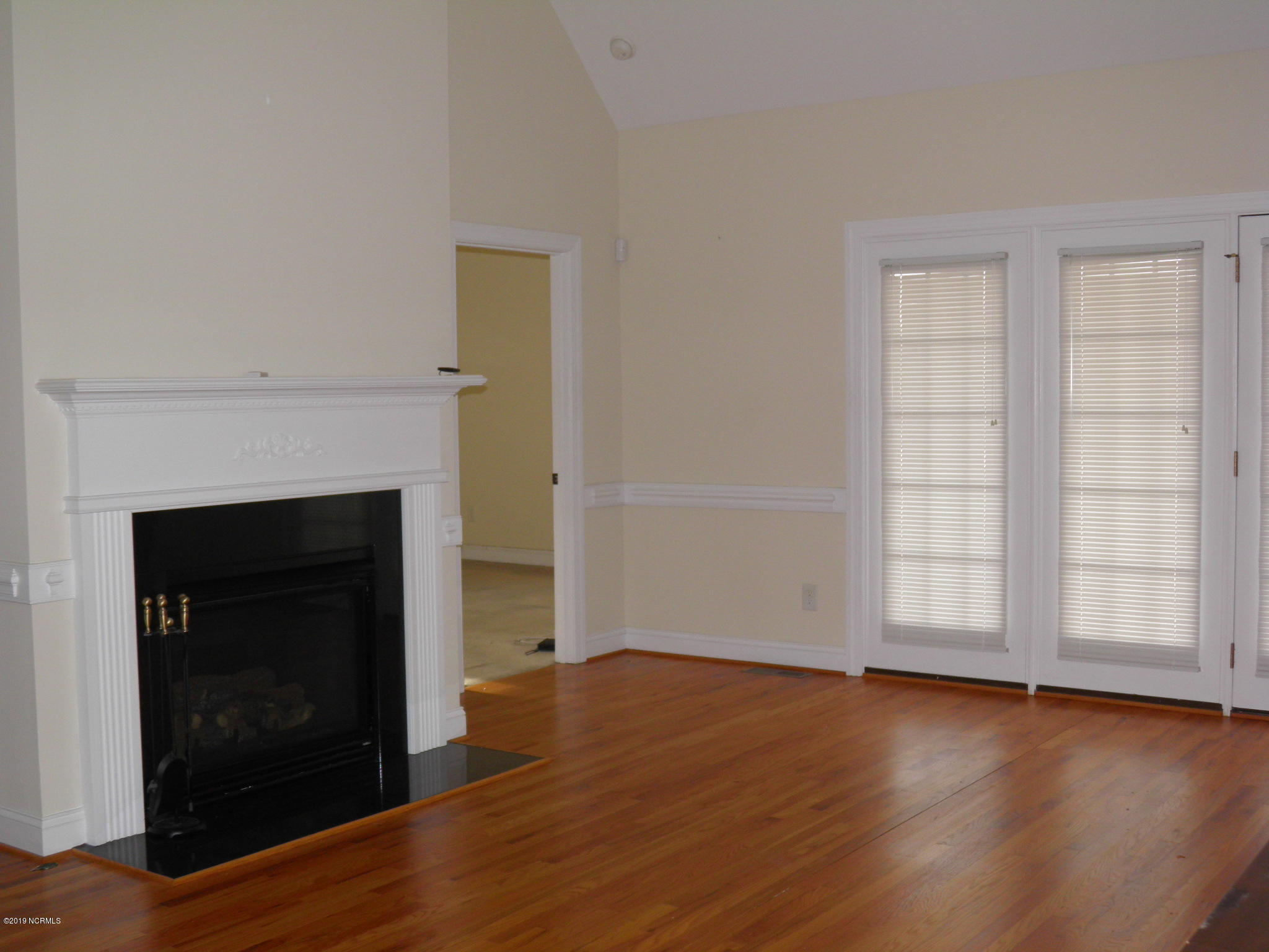 1700 Spring Pond Road Nashville, NC 27856 - Photo 3 of 19 Great Room with gas log fireplace