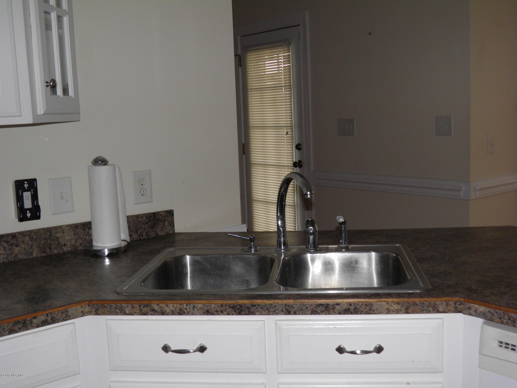 1700 Spring Pond Road Nashville, NC 27856 - Photo 6 of 19 Kitchen