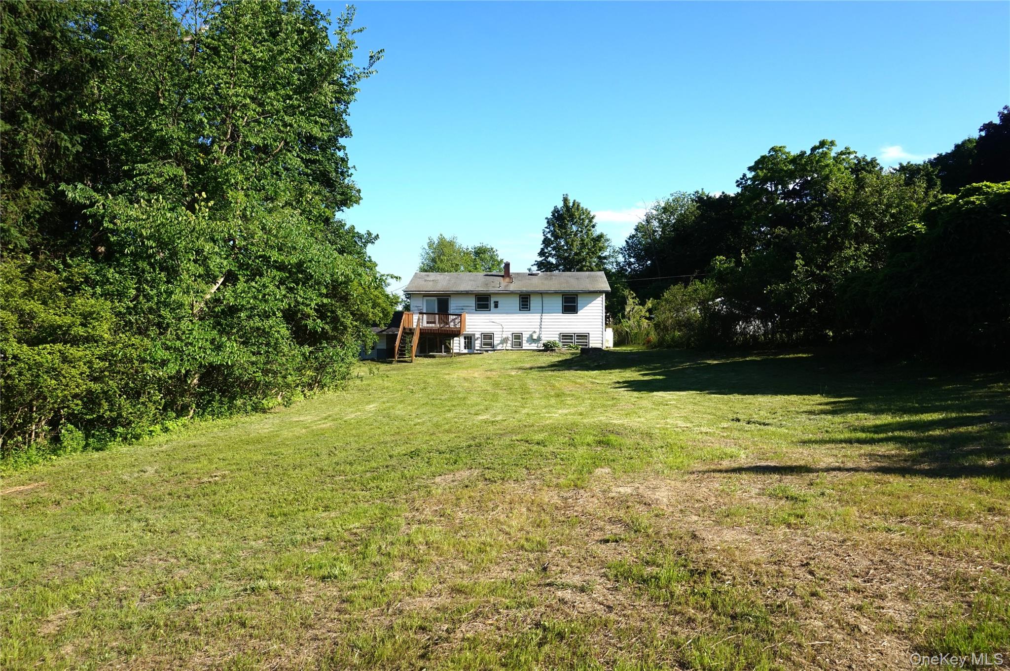 62 Warwick Road Carmel, NY 10512 - Photo 3 of 25