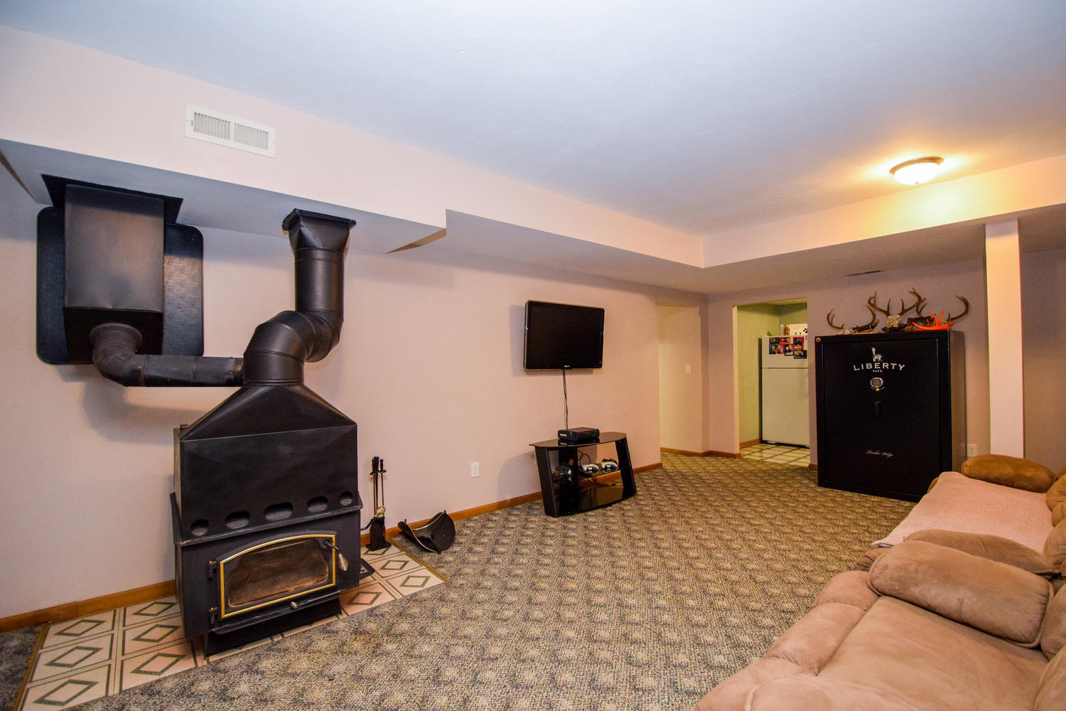 256 Deep Woods Road Hardy, VA 24101 - Photo 20 of 42 a bedroom with a bed and a television