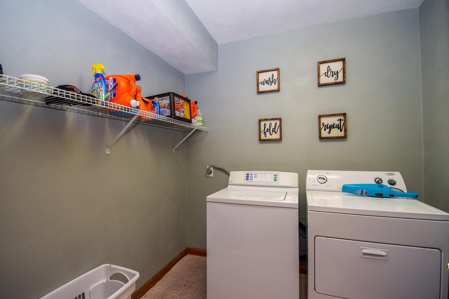 256 Deep Woods Road Hardy, VA 24101 - Photo 27 of 42 a utility room with dryer and washer