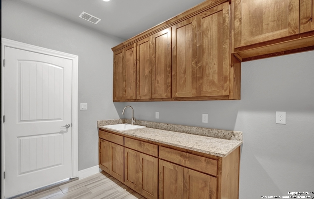 113 Ava Rdg Dr. La Vernia, TX 78121 - Photo 24 of 53