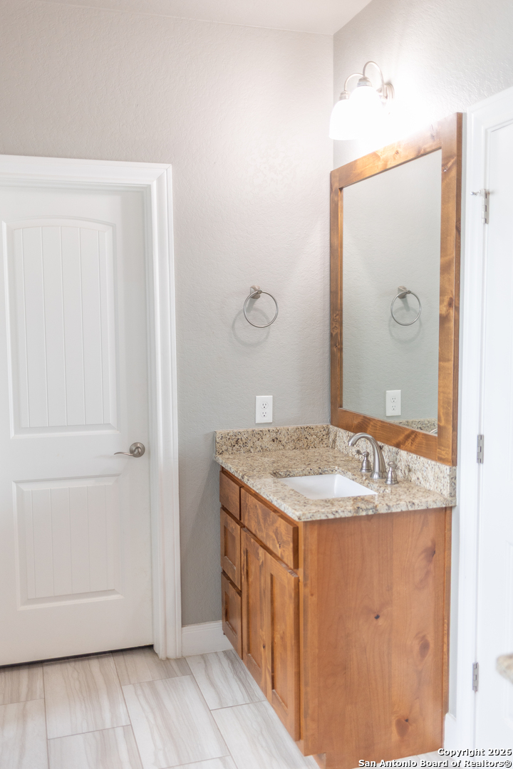 113 Ava Rdg Dr. La Vernia, TX 78121 - Photo 30 of 53